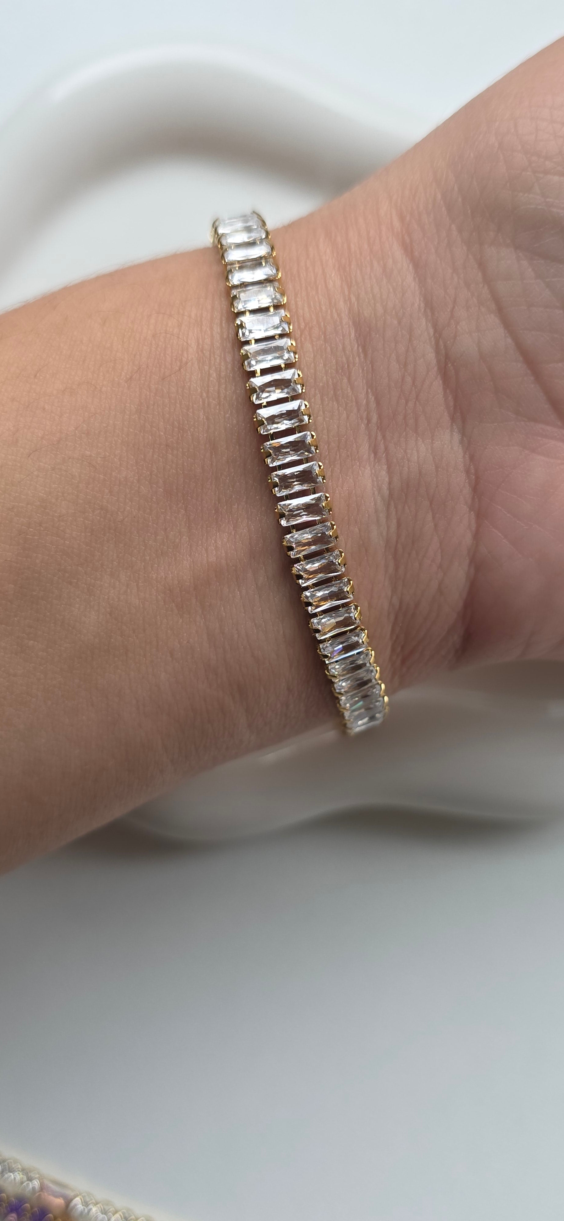 Bracelet Glamour Doré – Ligne Brillante